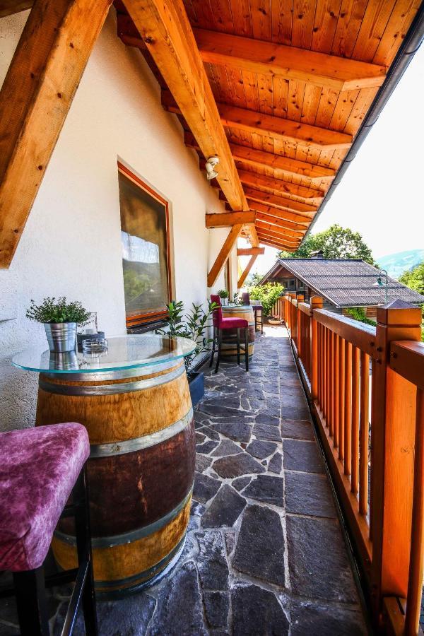 Kia Ora Hotel Restaurant Ваграйн Экстерьер фото