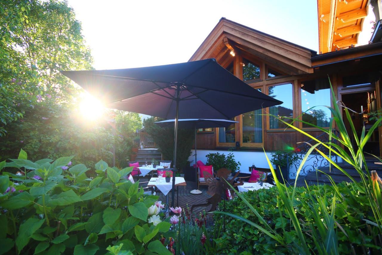 Kia Ora Hotel Restaurant Ваграйн Экстерьер фото